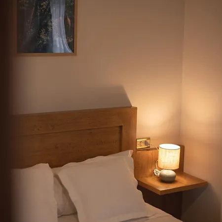 奥卡米诺旅馆 萨里亚